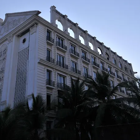 Goldfinch Hotel Mumbai-3